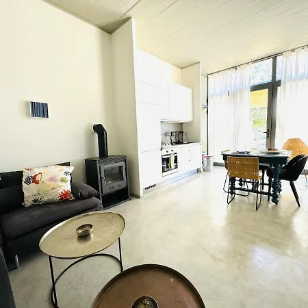 Calliste's House Вилла Ioulis