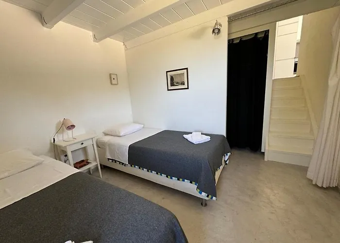 فيلة Calliste's House